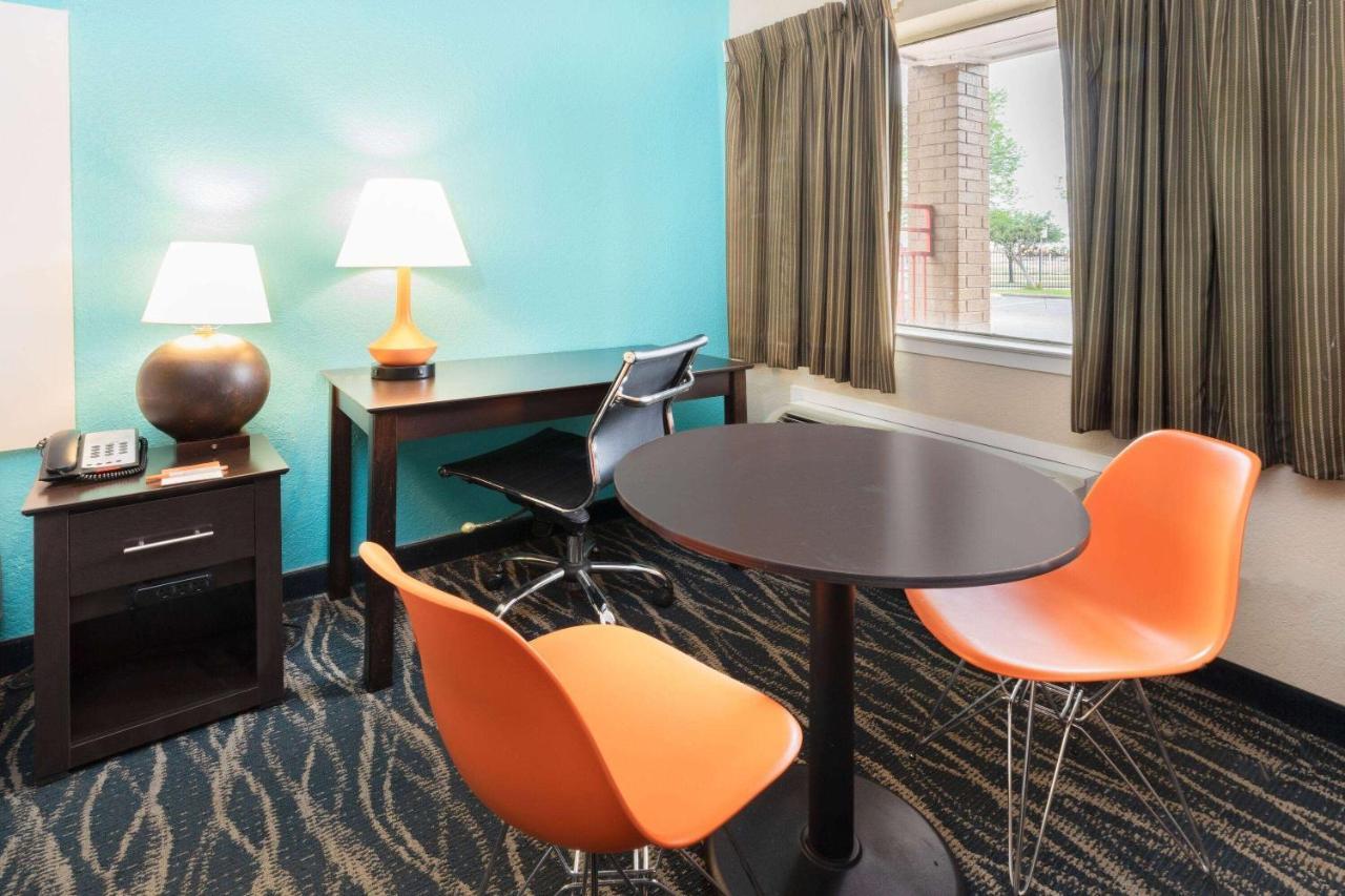 Howard Johnson By Wyndham Houston Hobby Airport Eksteriør bilde