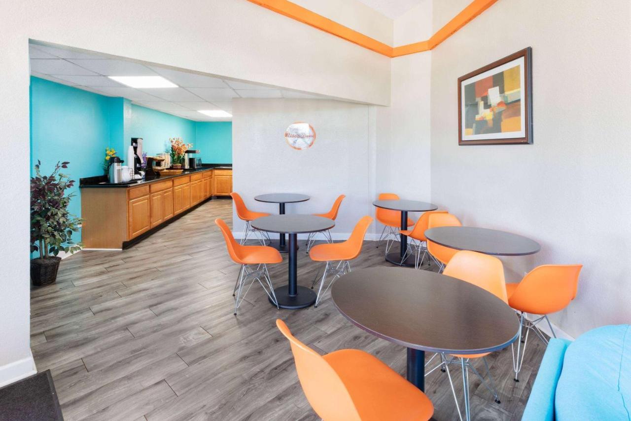 Howard Johnson By Wyndham Houston Hobby Airport Eksteriør bilde